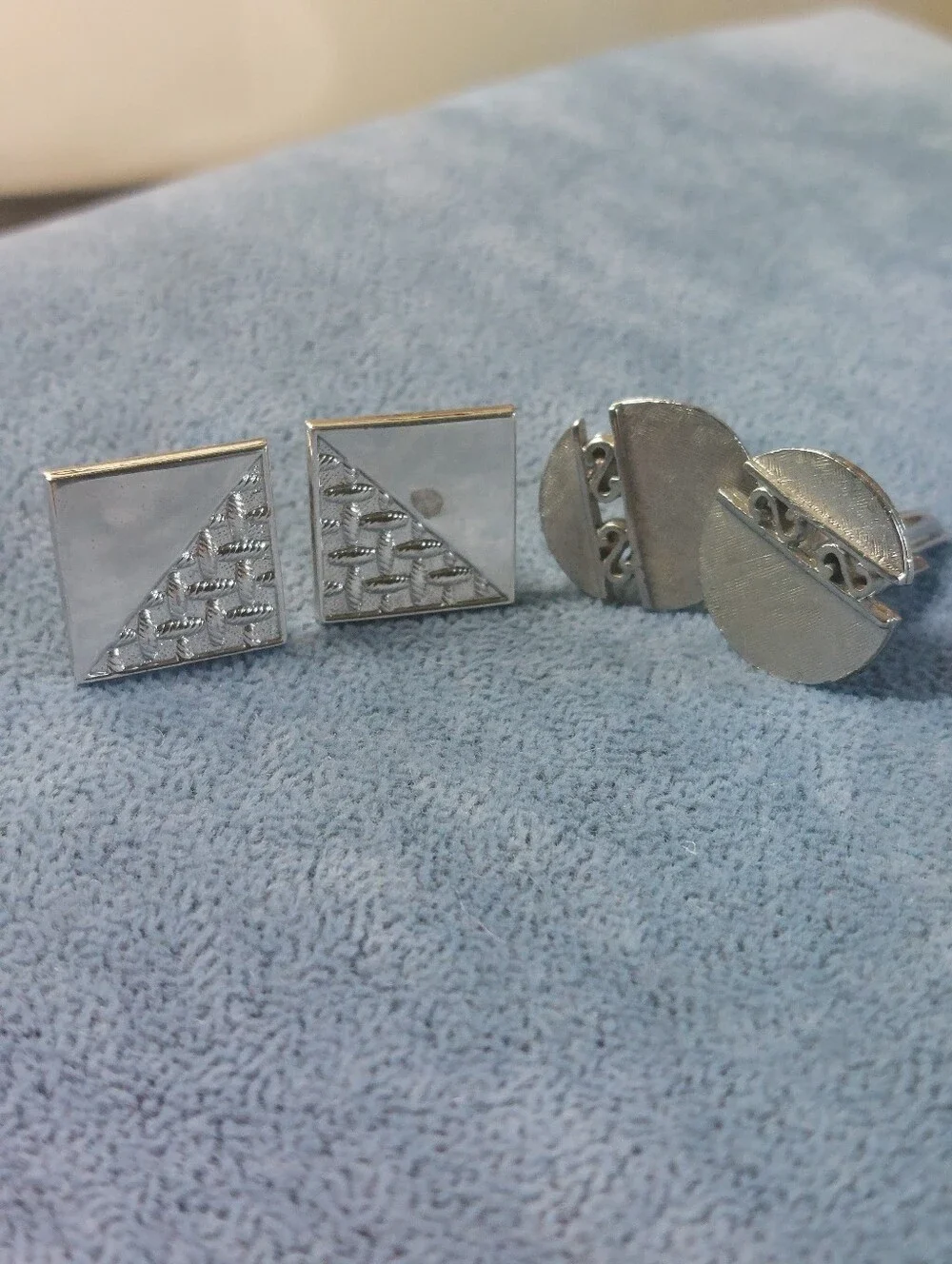 Lot of 2 Vintage Mid-Century Silver Tone Geometric Cufflinks Square Round Estate